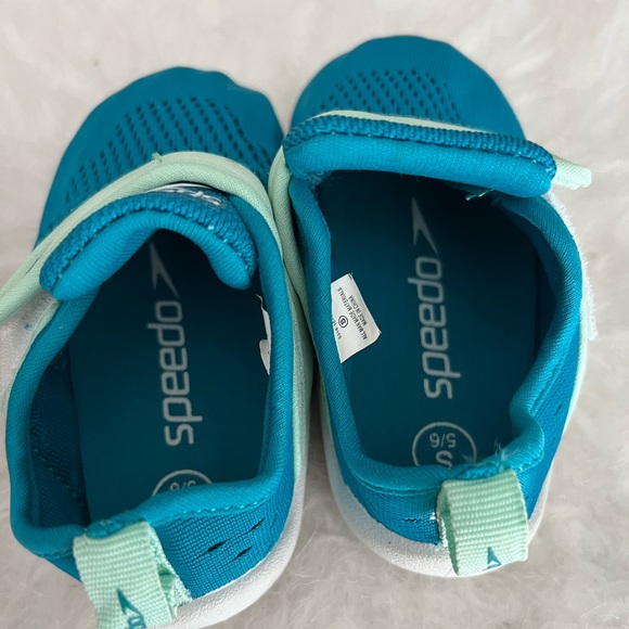 Speedo toddler girl water shoes size 5-6 - Picture 3 of 3